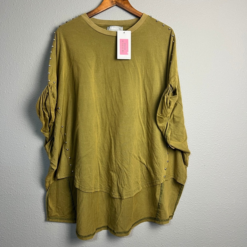 NWT Boutique Blueb Collection Studded High Low Top Roll Up Sleeve‎ Olive Green L